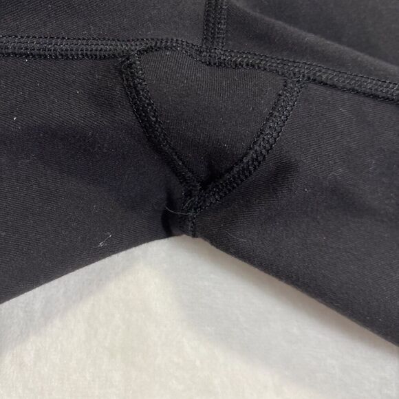 Lululemon Black Cropped Leggings Women’s Size 12 Nylon Lycra Activewear Yoga - Picture 6 of 14